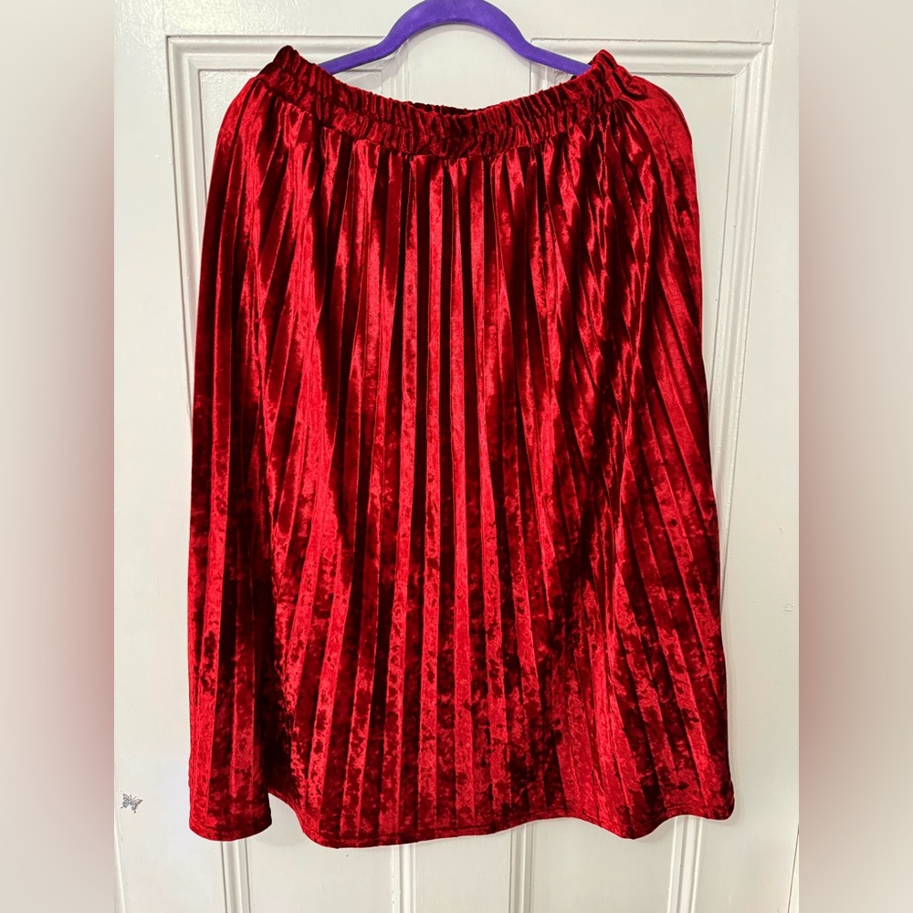 ModCloth red pleated velour velvet holiday skirt size M